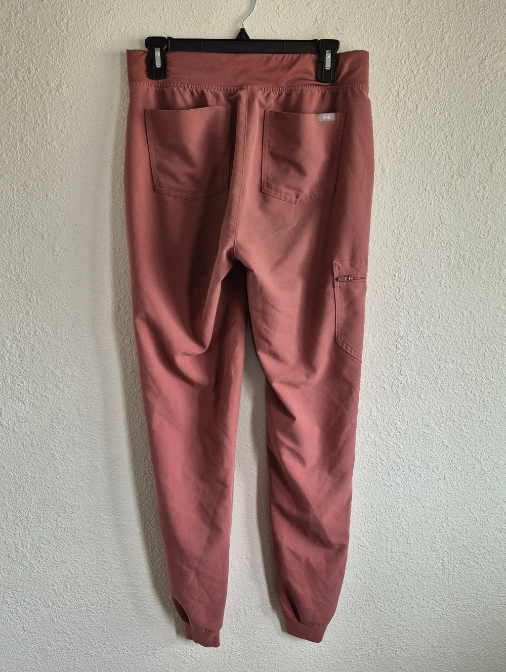 FIGS Women’s Scrub Set Mauve Catarina Top Zamora Joggers Limited Edition Size S - Picture 14 of 16